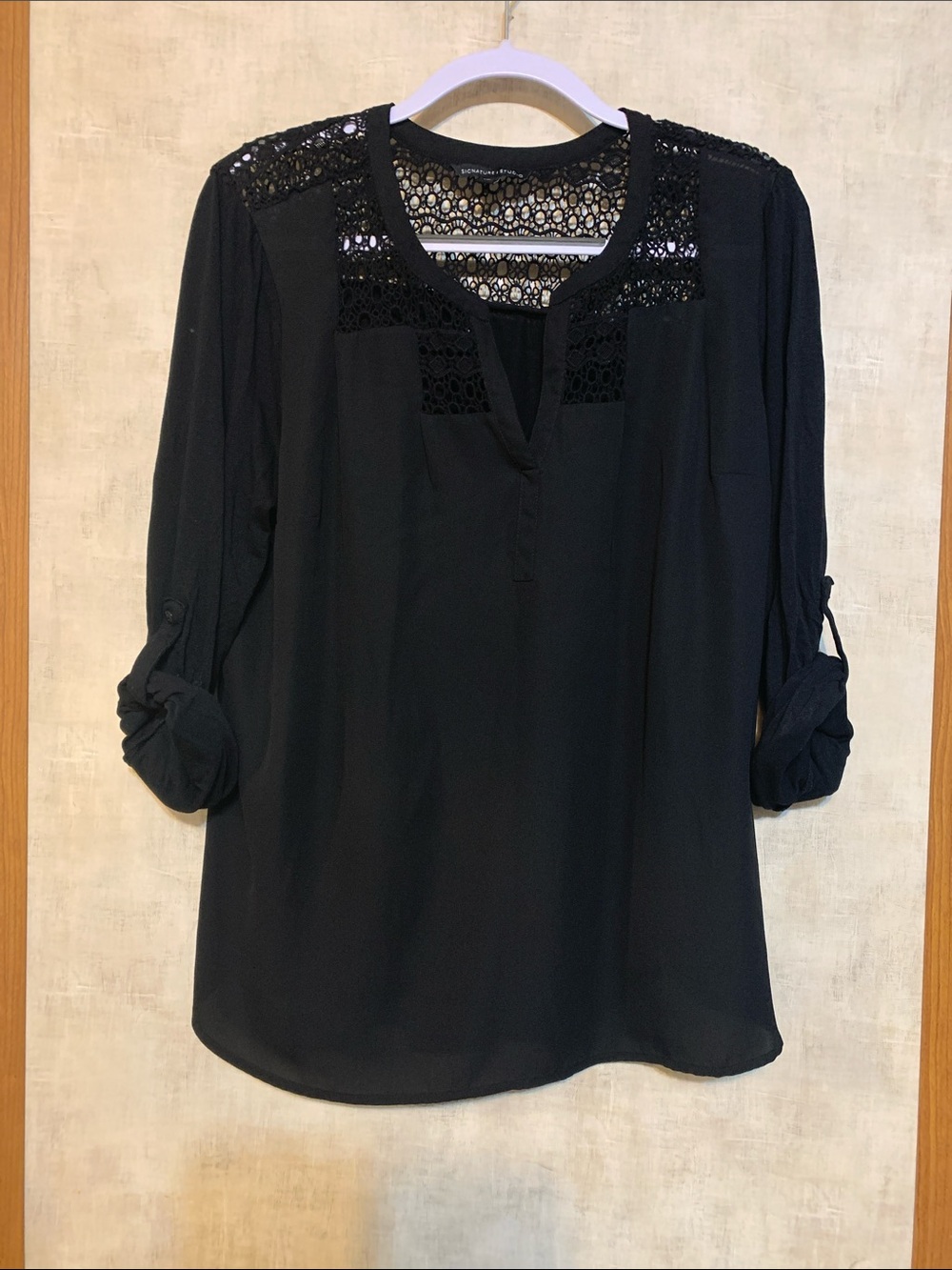 Signature Studio Black Crochet Yoke Roll-Sleeve Blouse size XL